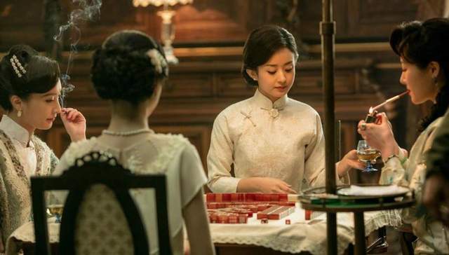 电影|8位穿旗袍的女星,有的“美出天际”,有的“体壮如牛”