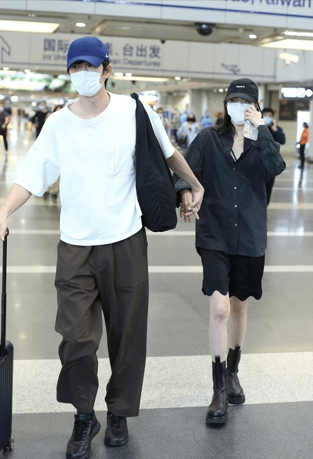 恋情|雎晓雯金大川默认恋情，黑白穿搭简约随性，超模的气质真不一般