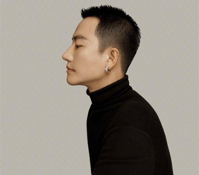 于和伟|于和伟斩获白玉兰最佳男主，但为什么会说，黄轩和王凯虽败犹荣？？