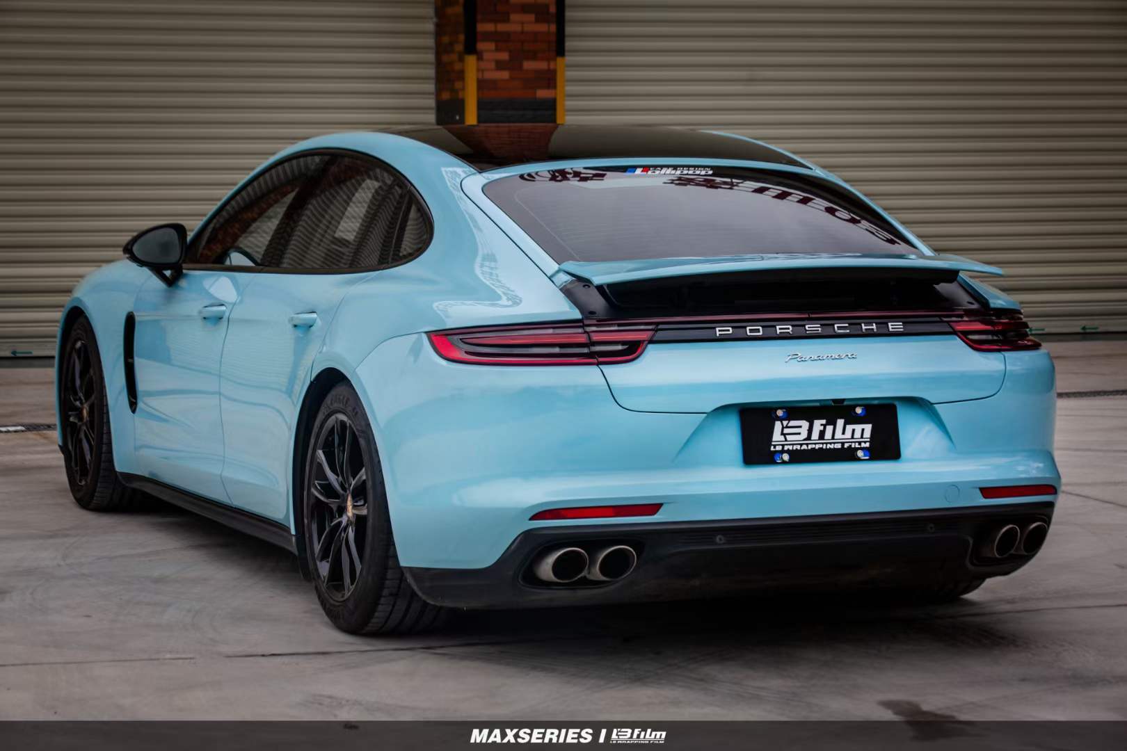 保时捷帕拉梅拉全车贴膜lb改色膜海风蓝