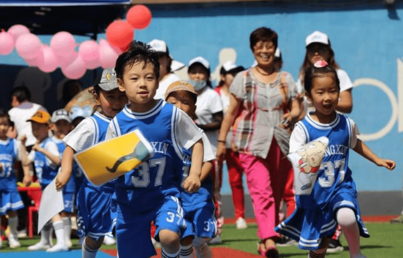 家长|多所幼儿园招生遇冷，即使降价也“一孩难求”，开放二胎未见效？