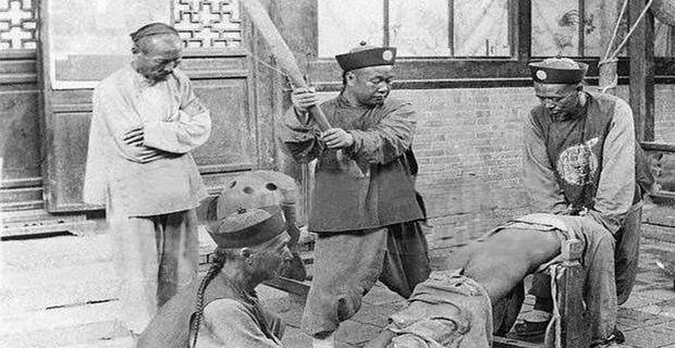 光绪帝的珍妃到底是自杀还是他杀其死后到底埋藏在哪里