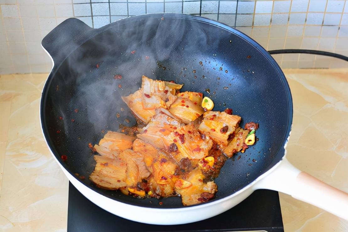 回锅肉炒什么菜好下饭 45820585b6b541d4bb15ebd89f7cbb49.jpeg