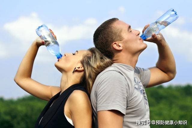 毒素|肝不好的人，每天坚持做这3件事，肝脏或许会给你点赞