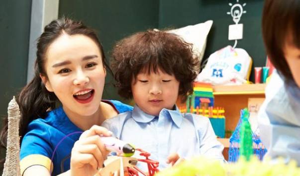 补充|从小克制着不吃零食的孩子，将来很难摆脱3种结局，家长别不知道