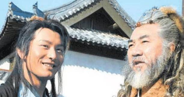 耶律楚材|拍了八部金庸剧，演了五个角色，张纪中的戏瘾还真不小