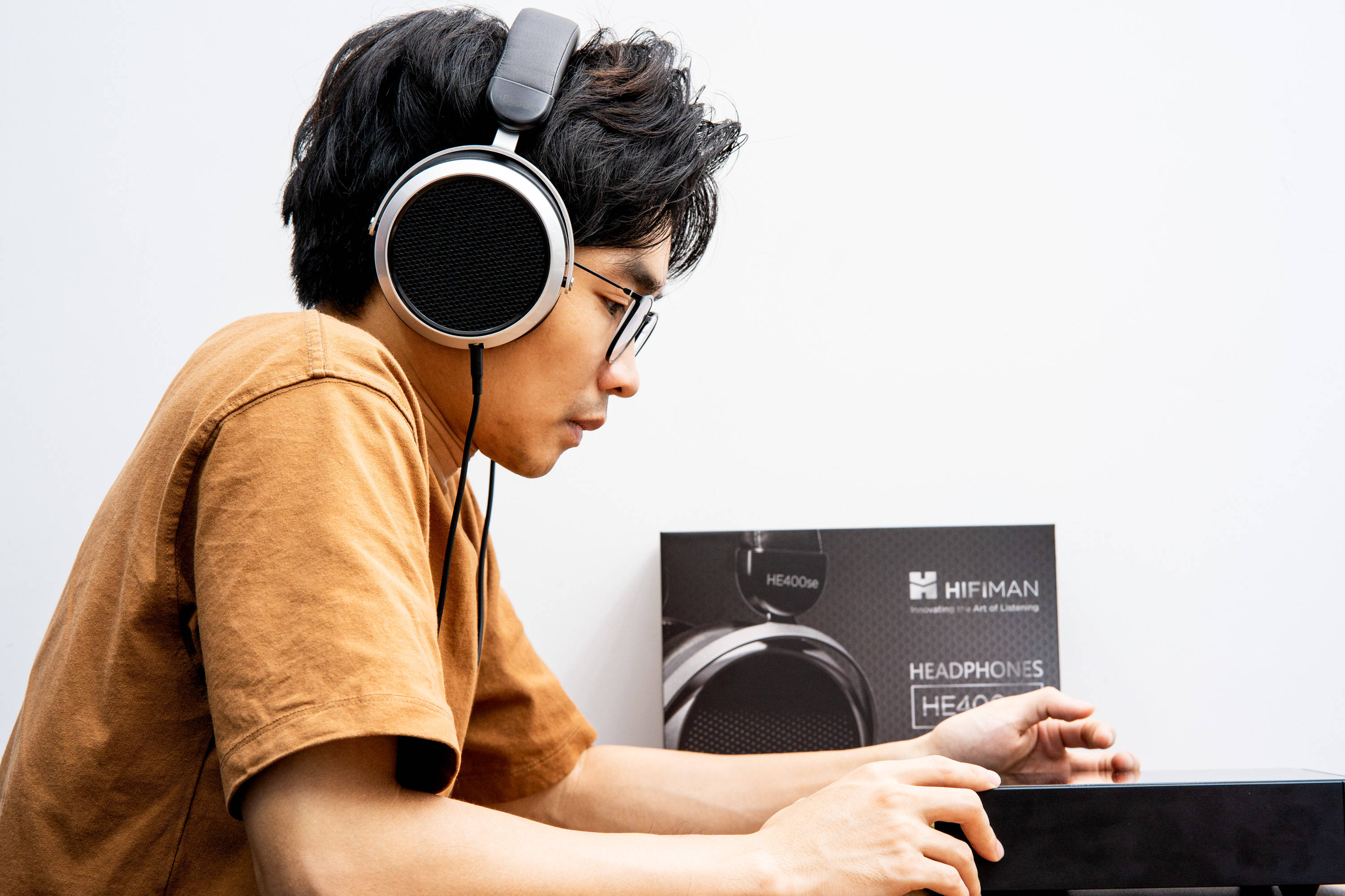 平板|千元级入门平板耳机新选择，HIFIMAN HE400SE隐形磁体版值得一玩