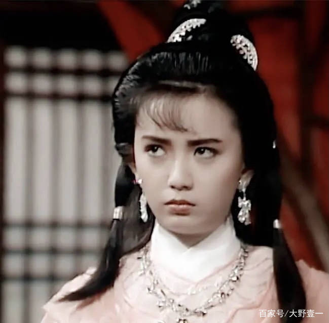 鹅蛋脸|星星眼，鹅蛋脸，古装美女我只服这7位，看她们是如何惊艳四座的