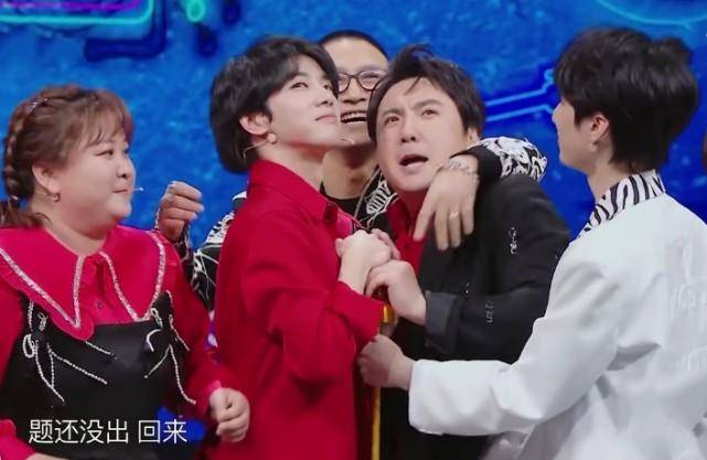 舞台|华晨宇上台叫嚣，唱的歌曲名字引热议：终于光明正大开始秀恩爱