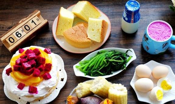 水果|早餐在家吃省钱还是出去吃省钱？看看我家7天早餐，在哪吃更合适