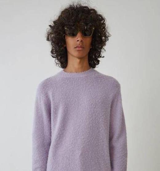 沙溢|沙溢被质疑系错了扣子，幸好同款衬衫被翻出，鹿晗也有过同样经历