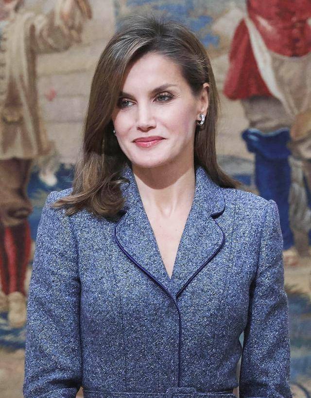 发型|西班牙王后也老了,出席活动被怼脸拍,眼眶凹陷白发明显状态真实