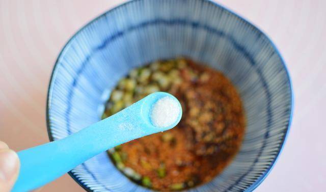 辣椒粉|这早餐我家每周必做，女儿最爱，每次一大碗都吃精光，不烦没营养