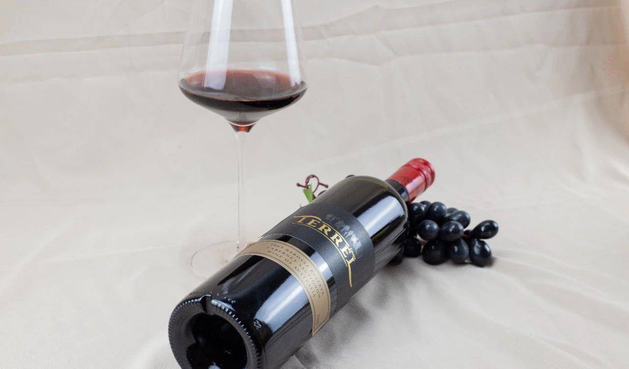 气泡|迅速提高红酒逼格的8个小知识,都是硬货。三分钟脱离红酒小白