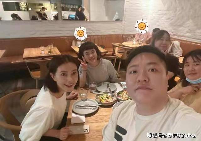 鱼尾|高圆圆气质果然不一般，穿极简黑白都满满高级感，44岁还是真女神