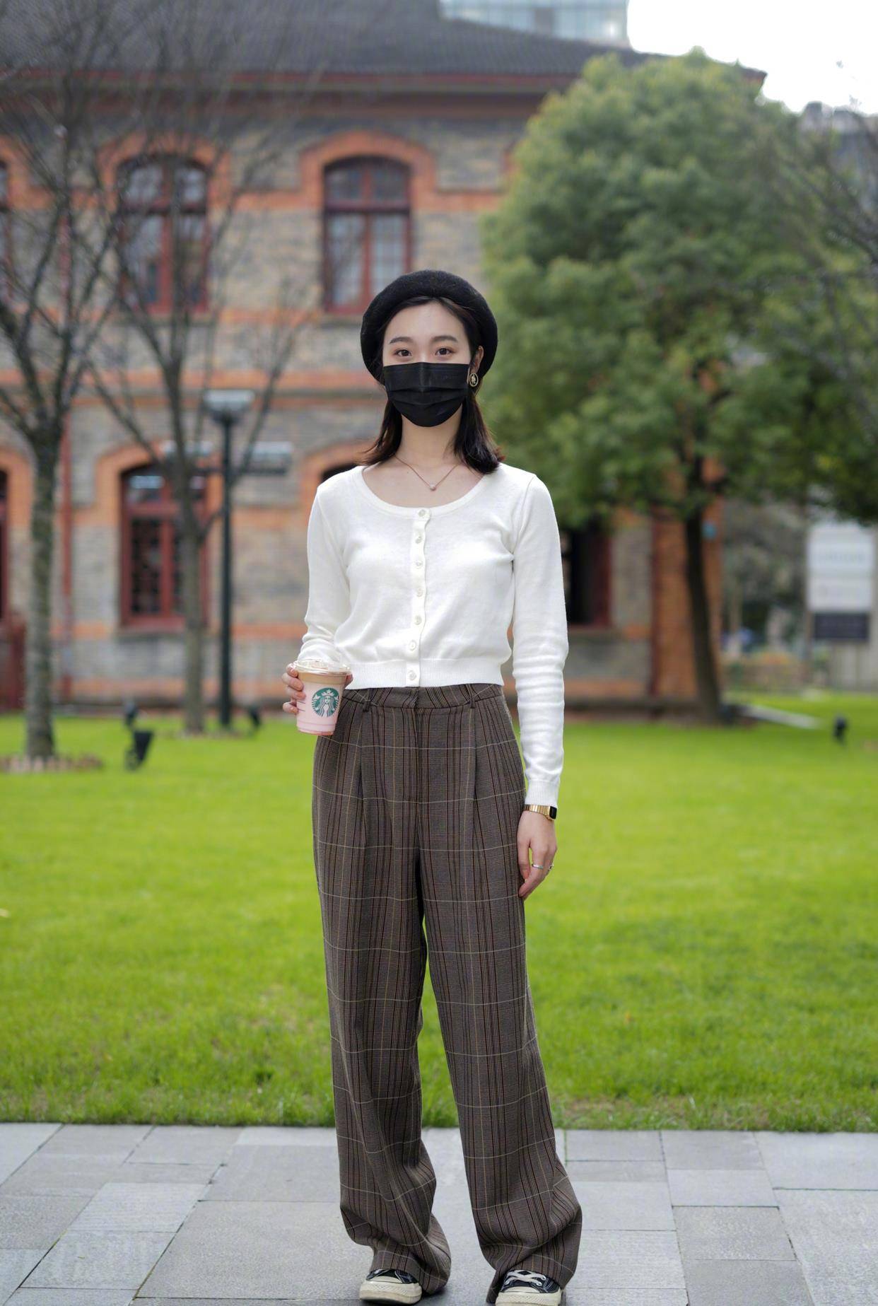 部位|打底裤失宠了，突然火起来的“休闲阔腿裤”，百搭显高，潮人都爱