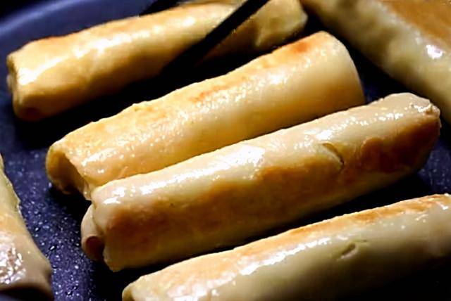 做法|这份早餐全家爱，简单一做，酥脆鲜香，比包子馒头好吃，太解馋