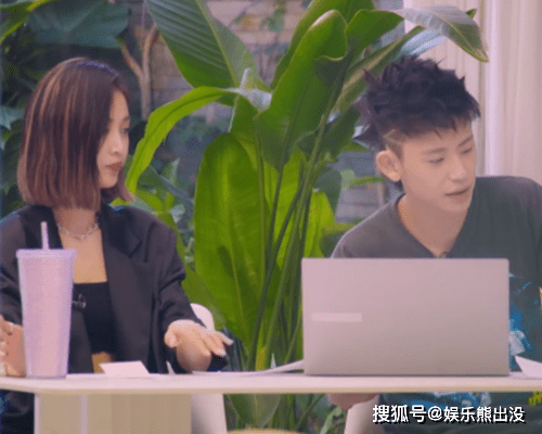 盒子|恋恋剧中人：许魏洲牵手乔欣，小鬼、吴宣仪有隔阂，差距有点大！