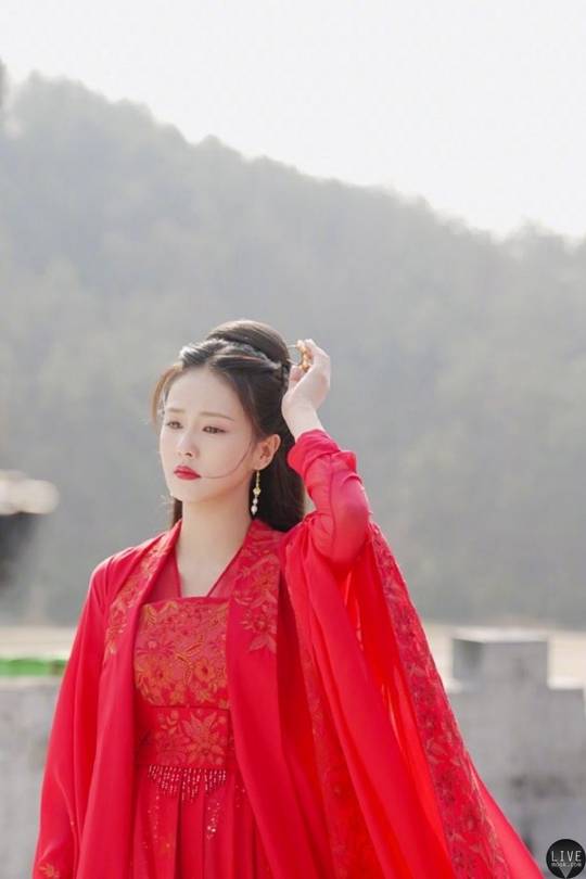 Pick|10位「古装新娘服」你Pick谁？白鹿凄美，迪丽热巴气场全开