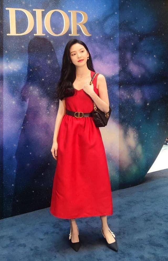 身材|刘翔二婚老婆颜值普通，剪时髦“鲶鱼头”穿连衣裙，也没啥抢眼感