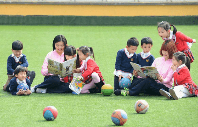 家长|鼓励三胎政策不见效果,国家出手整治幼儿园乱象,可以放心生了