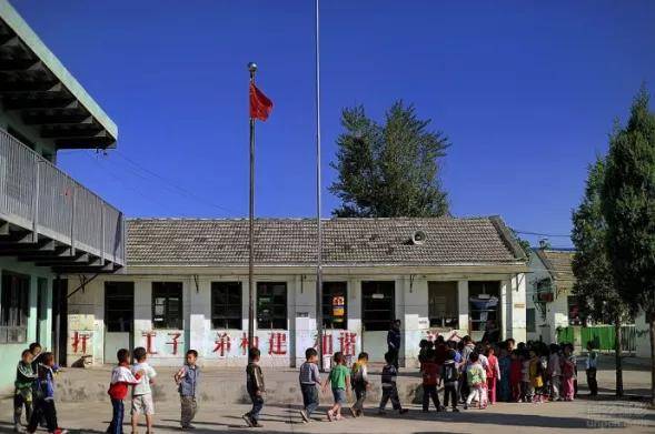 不能让农民工子弟输在起跑线上 ——浅谈农民工子女教育问题