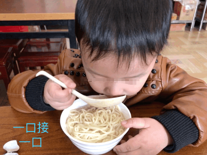 物质|家长常给孩子做的“无效早餐”,不顶饿、没营养,每道都很经典