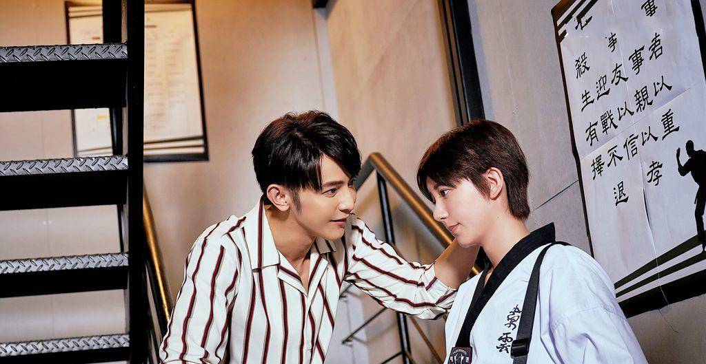 因为|《因为我喜欢你》首播，又烂又好看的偶像剧，汪东城全程耍帅