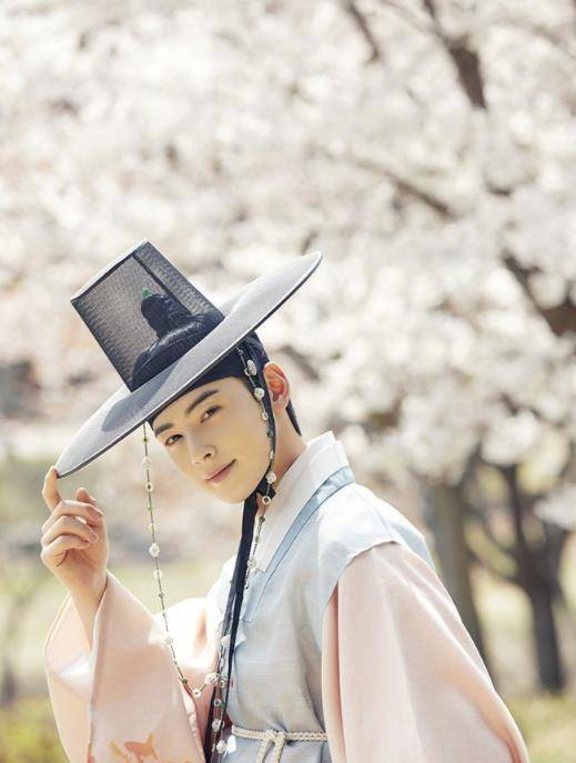 青春|《女神降临》结局不怕剧荒！车银优历年最帅作品，18岁高美颜公开