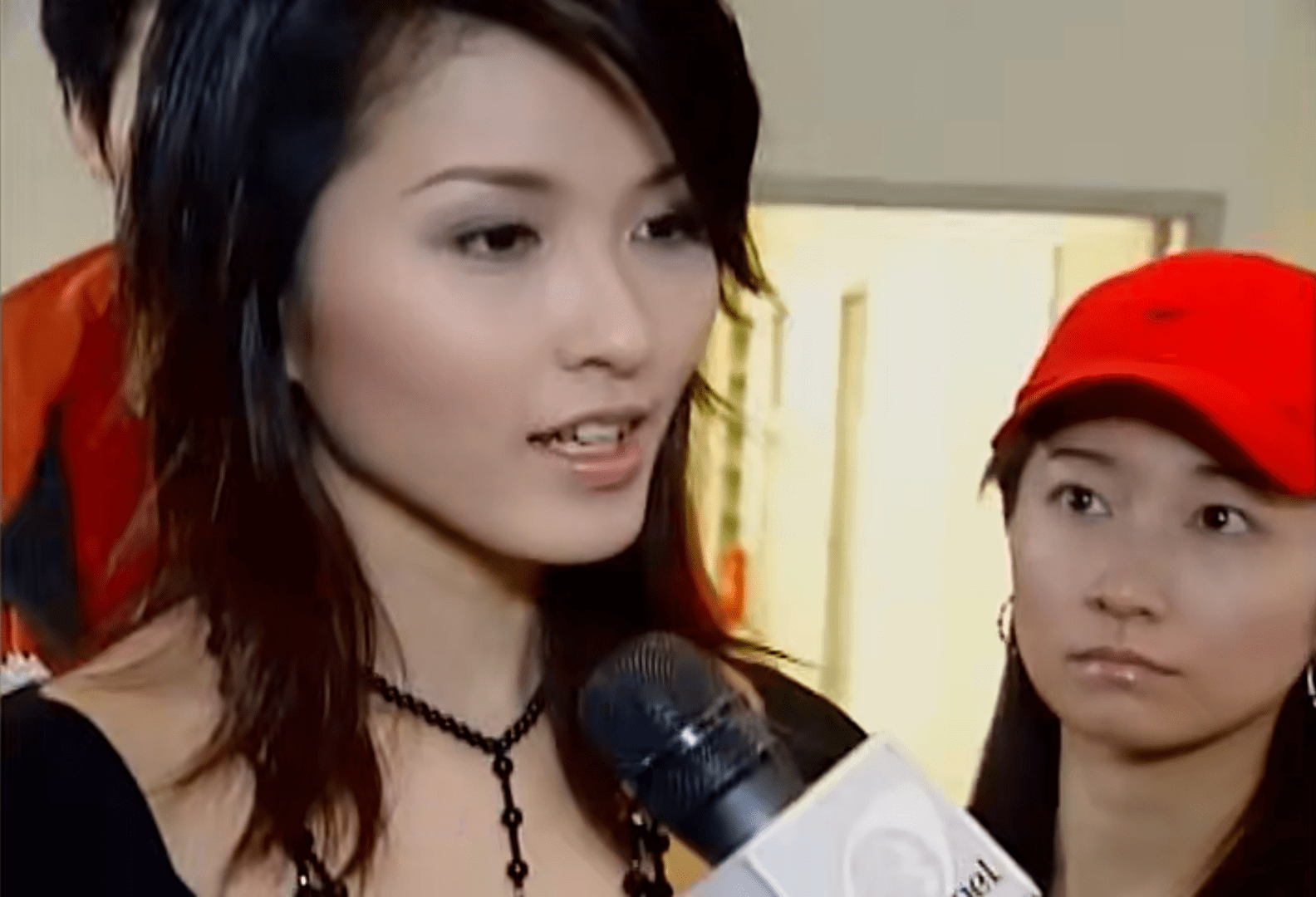 海豚湾恋人电视剧18 2a8fef460f424062b96d5e4b782bbc99.png