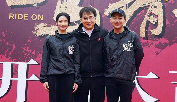 张艺谋|《龙马精神》成龙回归老本行演郭麒麟的岳父,刚开机就因她遭抵制