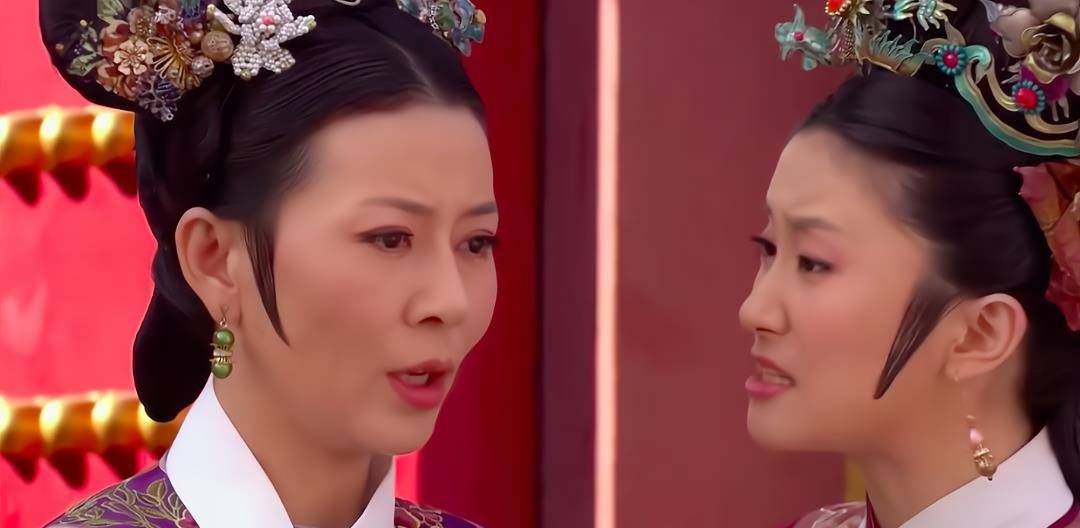因为|《甄嬛传》：齐妃、富察贵人令人掌嘴甄嬛，但其实原作并非这么写