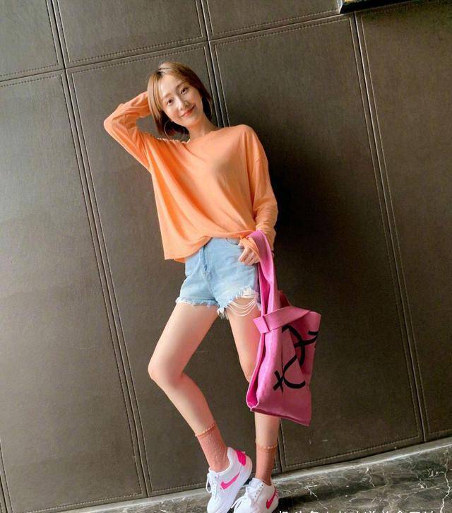 肖涵|有种“整容”叫十年后的慕容云朵，戴上眼镜那一刻，是心动啊