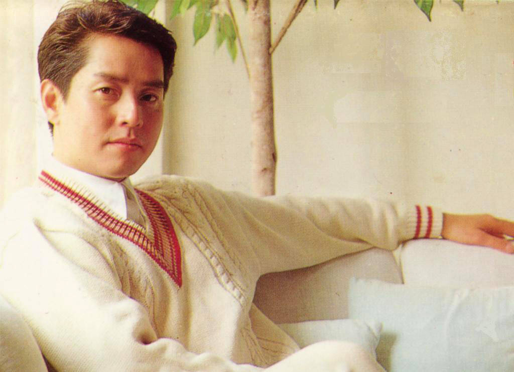 原创渣男始祖谭咏麟欺骗原配想丁克46岁时又出轨19岁粉丝养私生子