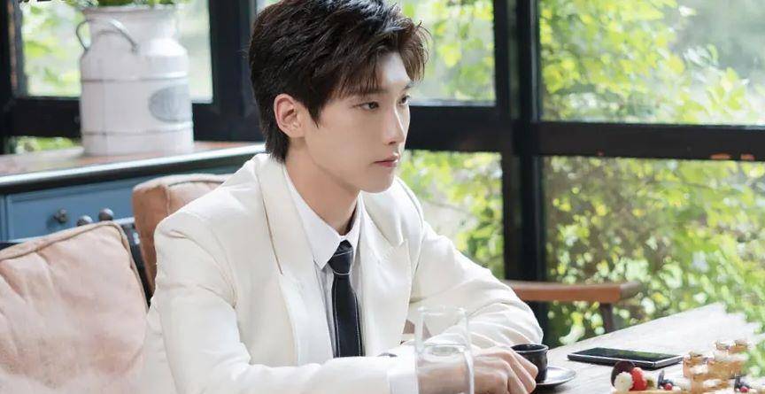 名字|公考面试报名字都算了，女扮男装的桥段都有？这些编剧是怎么想的