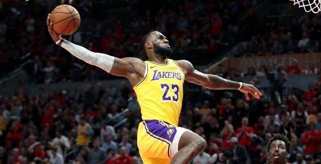 詹姆斯哈登生涯最高得分 87b66da35bdc48b887f9c917efbfc9e8.jpeg