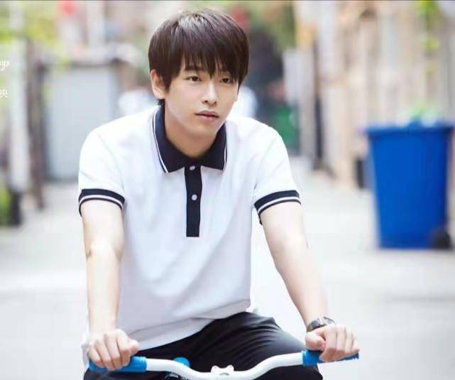 演技|男演员电影一番成绩排行，易烊千玺李易峰亮眼，第一名断层领先