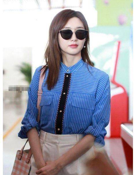 御姐|28岁的李沁清新甜美，大4岁的江疏影一出场，气质上的差别真不小