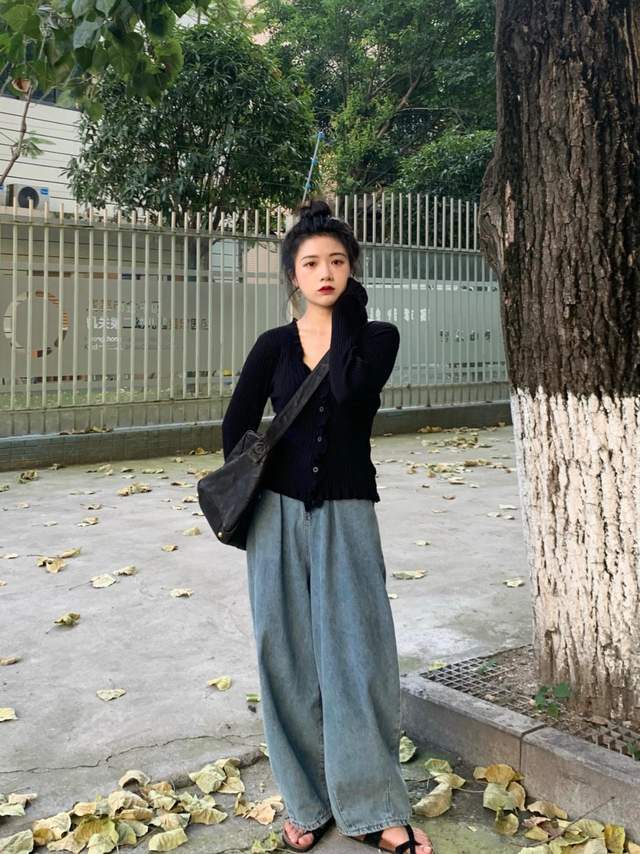 面料|小个子怎么穿才显高？当然少不了衬衫+高腰短裙，穿上显高又显瘦