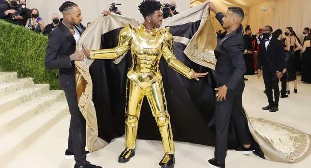 Rihanna|有群芳斗艳也有群魔乱舞！来看九月Met Gala红毯有哪些神仙与妖怪