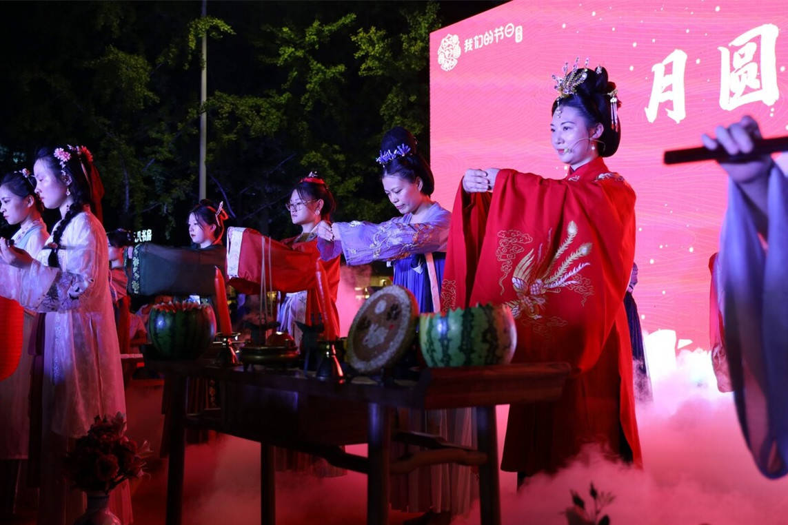 八月十五电影免费观看 4334278e11a54725b74ce6cfdae8f2f0.jpeg