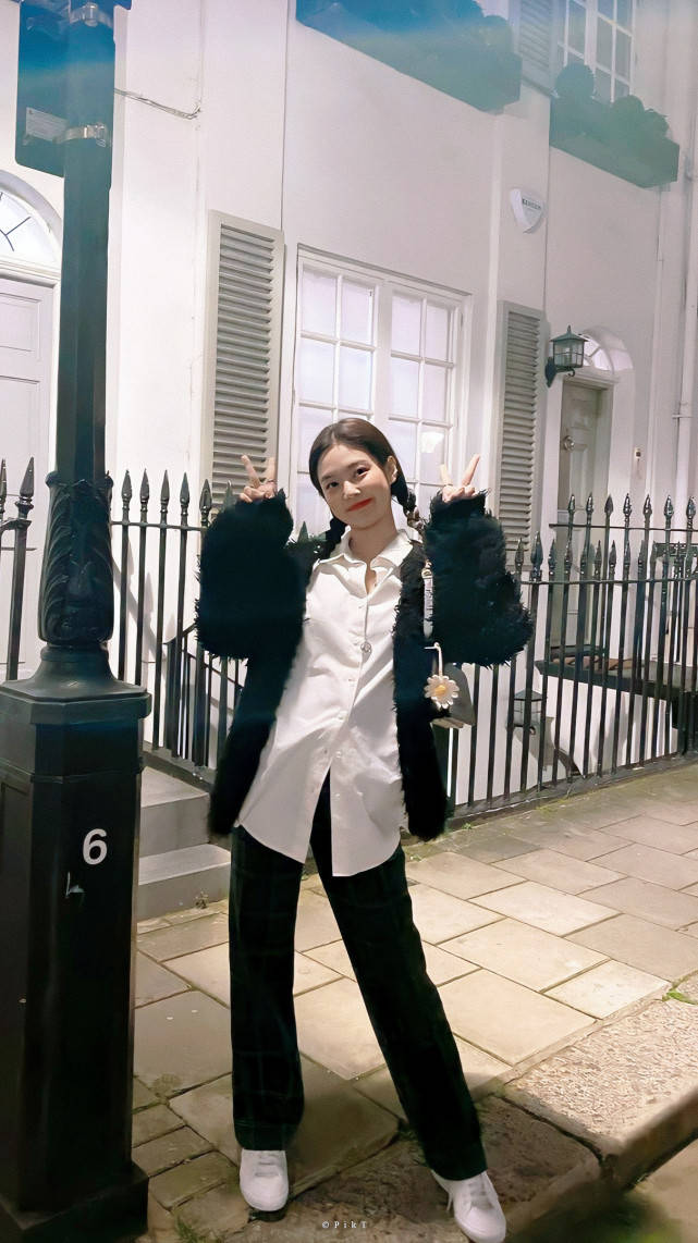 审美|Jennie短发造型曝光，被队友吊打，这个颜值真的可以吗