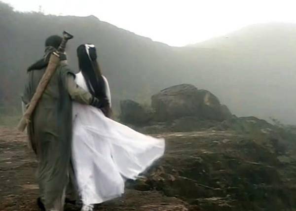 郭靖和|神雕侠侣扯闲篇儿：为啥杨过好巧不巧遇见了蛇雕大战帮雕不救蛇？