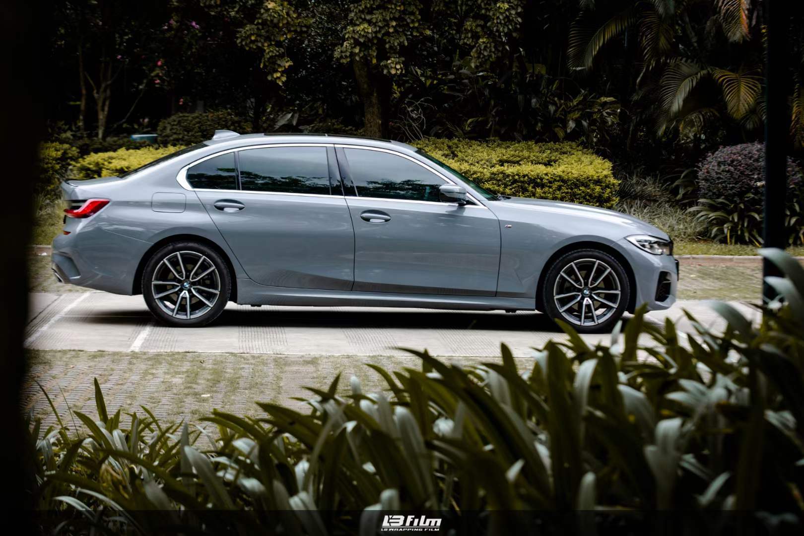 宝马bmw全车贴膜lb改色膜高亮纳多灰