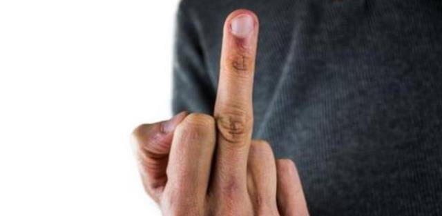 肝脏|肝是否健康？“竖起中指”若无这3个情况，或说明肝脏不错