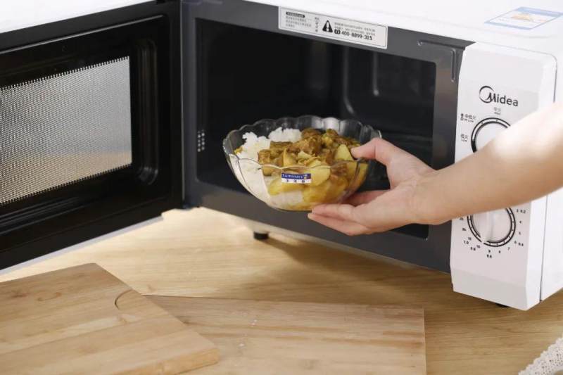 胃部|假期大吃大喝，小心肠胃受伤，备好和胃整肠丸，远离肚痛腹泻