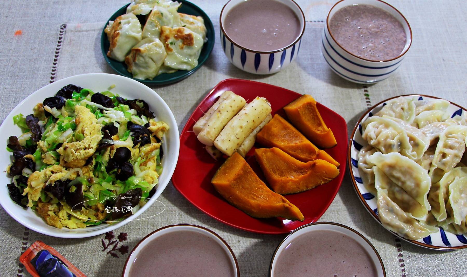 圆白菜|晒晒我家30分钟早餐，一家四口吃得嗨，网友：我家午餐都没这丰盛