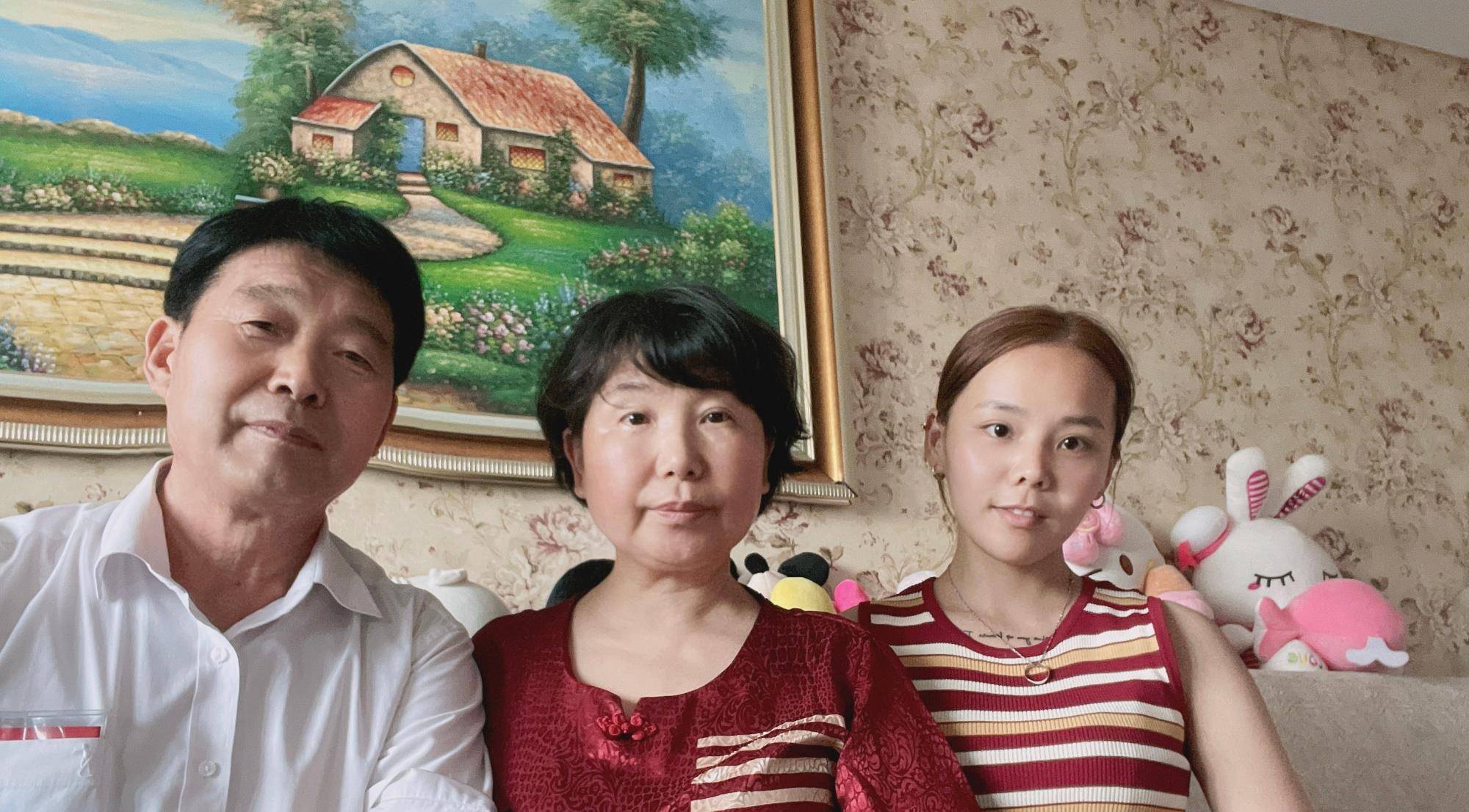 新枝|熊磊竭力打造悲情人设,并公开承诺为杜新枝养老,网友表示是空话