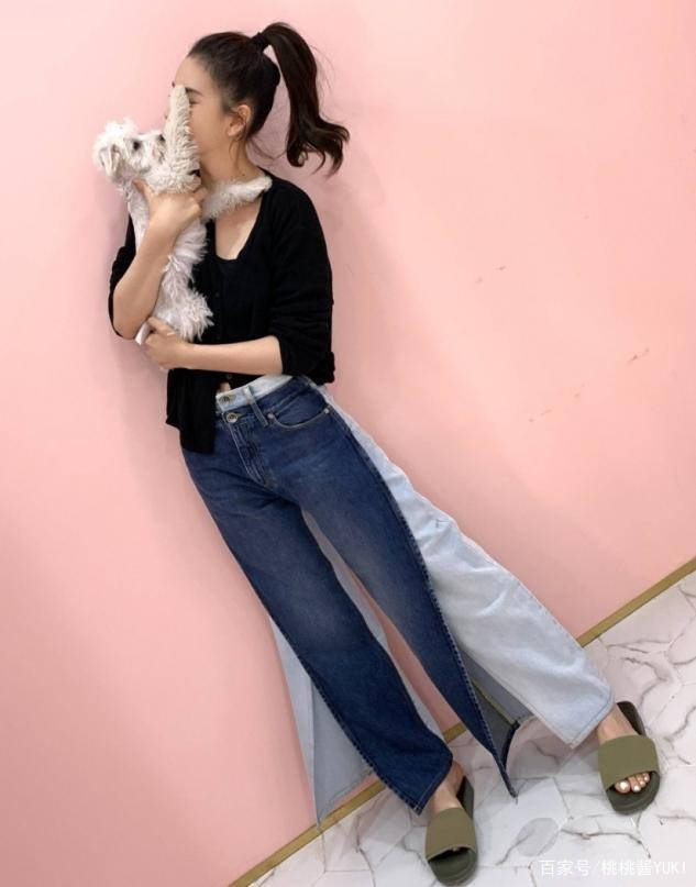 个性 宋祖儿这气质我服了，素颜穿“奶奶裙”走机场，把土味穿出时尚感