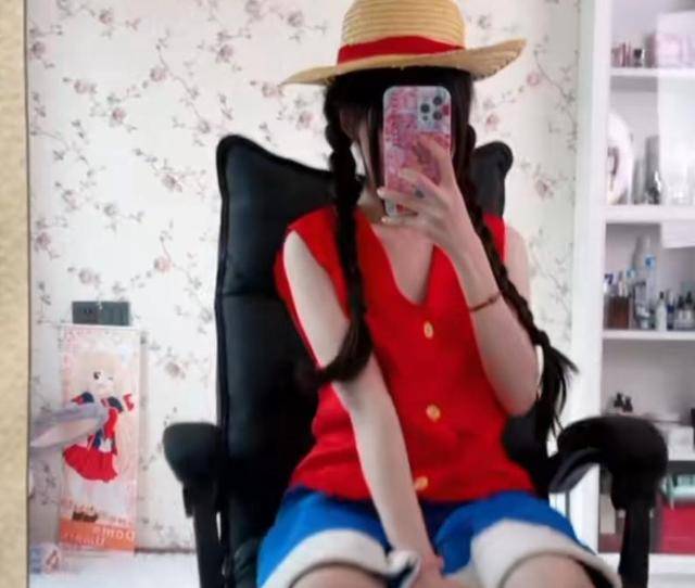 女帝|王奕萌、彭十六都硬COS女帝，蔡萝莉显露小心机反串路飞反遭好评？